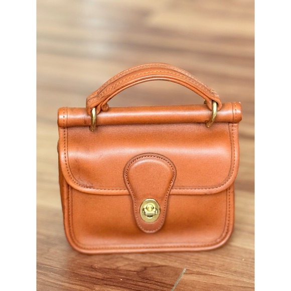 Coach Handbags - Vintage Coach Leather Mini Willis Winnie No.B7C-9023 British Tan Dowel Top